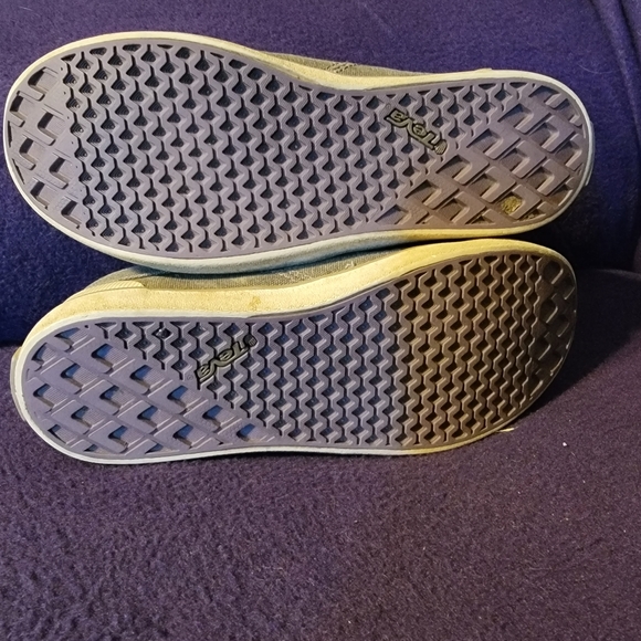 Teva women's canvas shoes - Picture 8 of 9